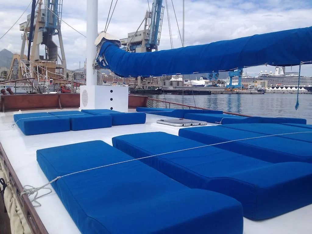 Botel Ariva II Hotel Palermo